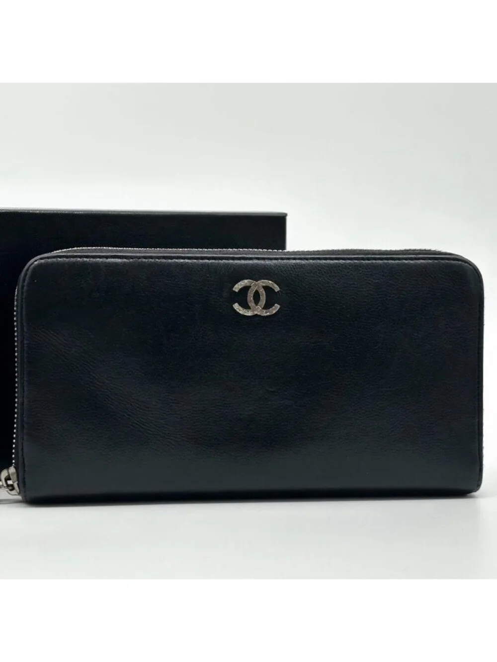 Chanel CC Logo Quilted Round Diamond Cut Lambskin Wallet